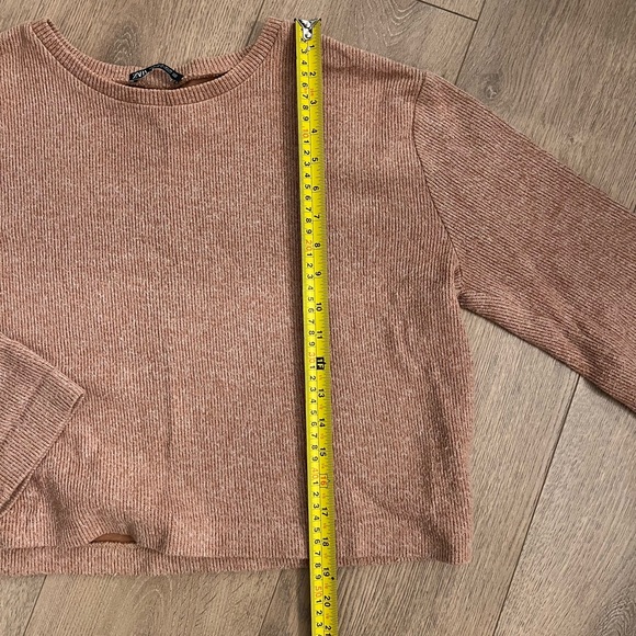 Zara Women's Sweater - Picture 4 of 4